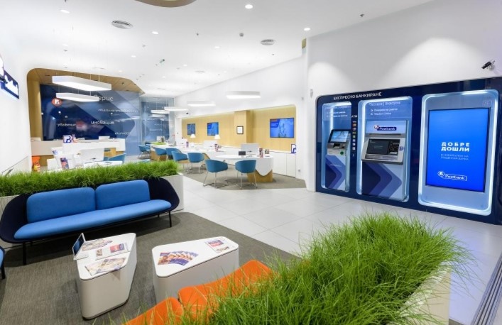 Една година след старта на проекта Пощенска банка надгради уникалните